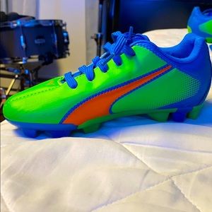 Puma Soccer Cleats (Youth Size)